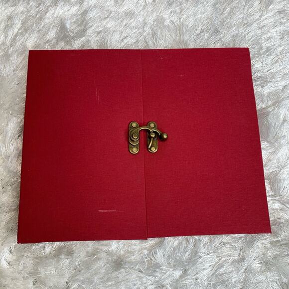 Red Fabric Covered Studio K Post Bound Scrapbook NWOT 8 x 8" - Picture 1 of 7